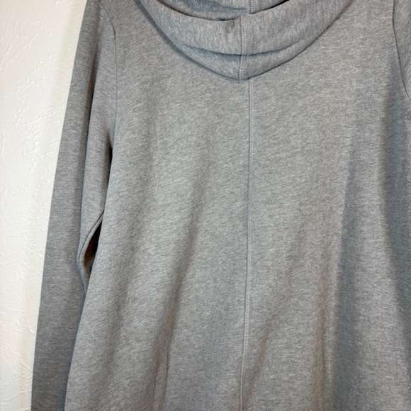 NWT Motherhood Maternity Women LS Hooded Sweatshirt Size M "Love At First Kick" - Picture 9 of 12